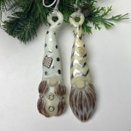 47422-Two Gnome Ornaments