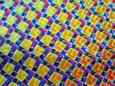 DC930A-CBS Thin Dichroic Rainbow 1 On Clear Boxes 16"x19" - 90 COE